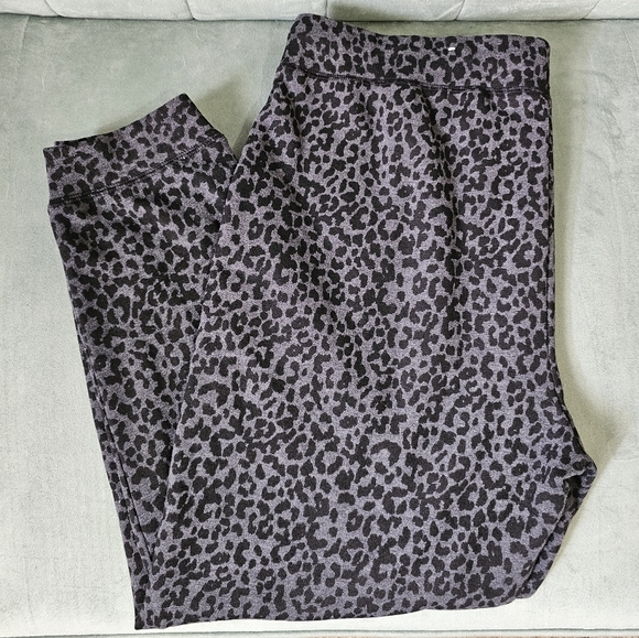 Everlast Pants - Everlast Gray Cheetah Print Jogger Sweat Pants Women's Size XL